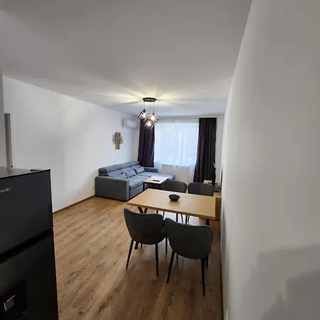 Student City Premium Apart & Privat Parking アパート ソフィア